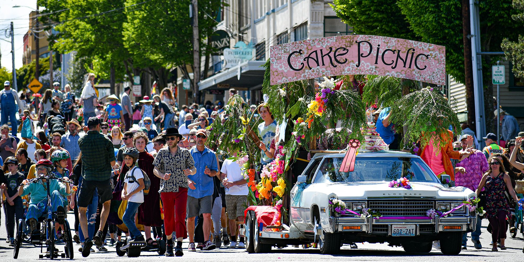 Caddy parade float